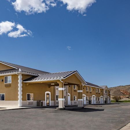 Hotel Super 8 By Wyndham Richfield Ut Extérieur photo