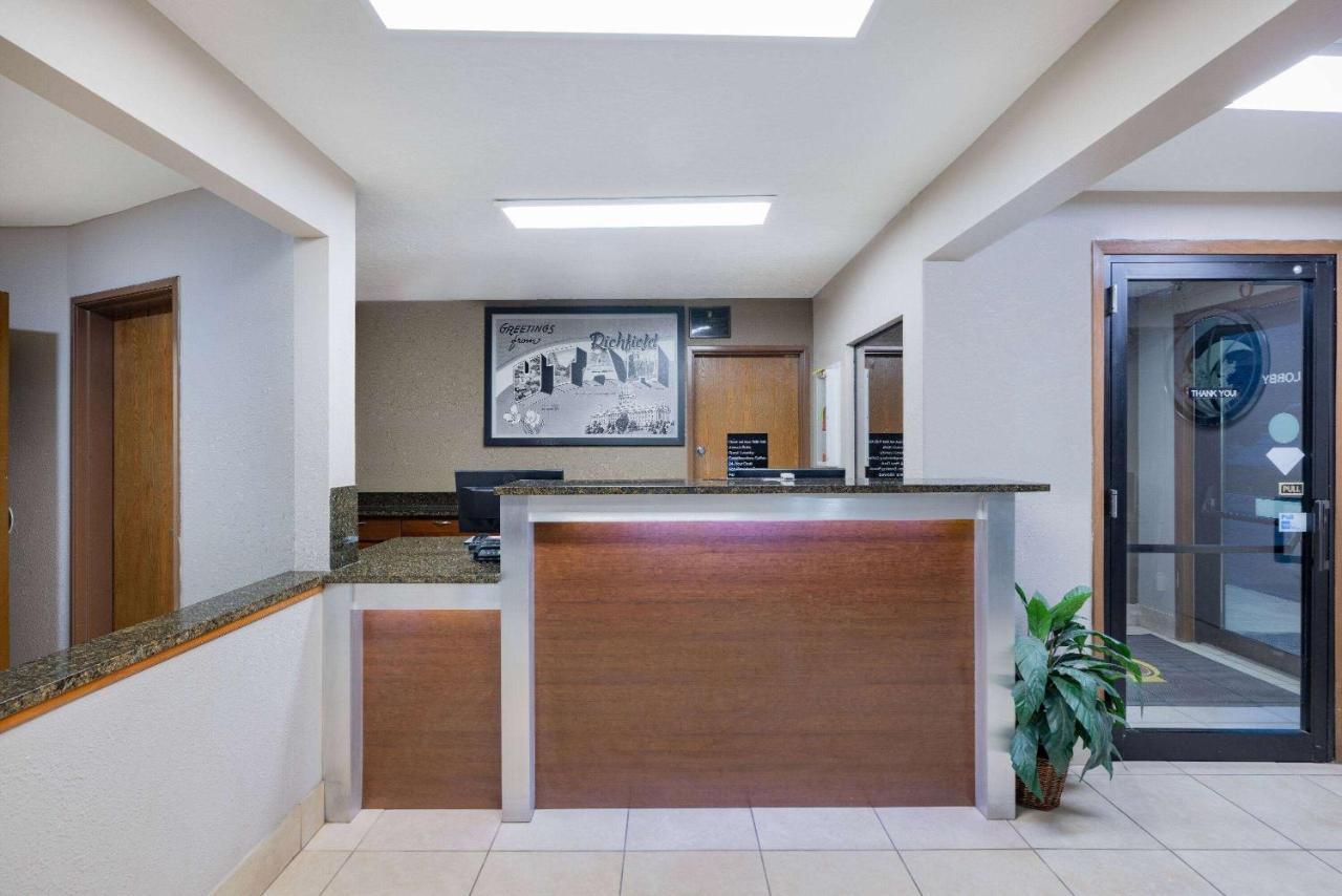 Hotel Super 8 By Wyndham Richfield Ut Extérieur photo
