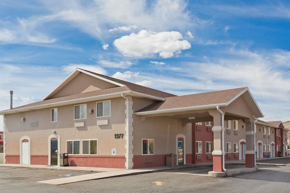 Hotel Super 8 By Wyndham Richfield Ut Extérieur photo